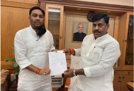 MP उपचुनाव 2020 : एक और विकेट गिरा, कांग्रेस विधायक राहुल सिंह लोधी का इस्तीफा