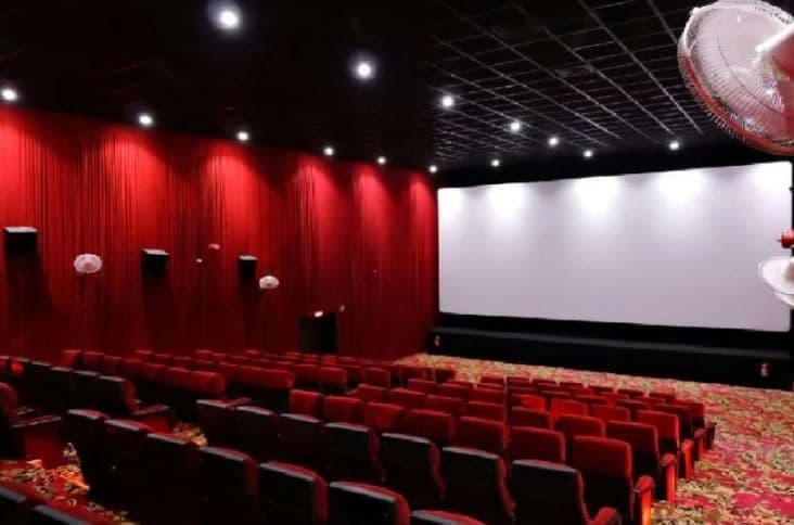 भोपाल: आज से शर्तों के साथ खुलेंगे सिनेमा हॉल, स्विमिंग पूल व मनोरंजन पार्क, करना होगा इन नियमों का पालन