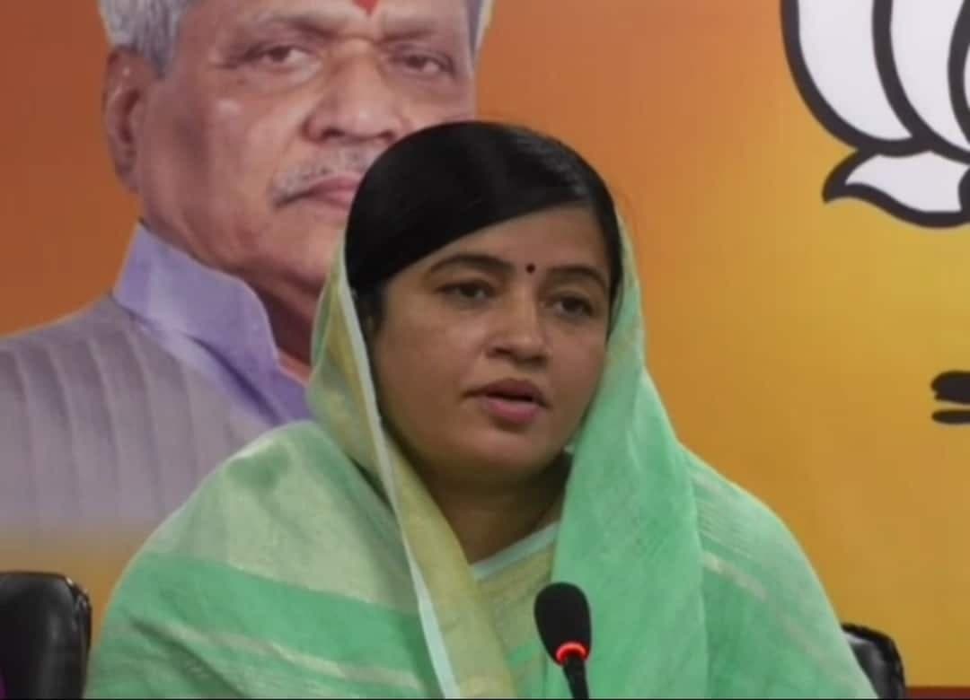 भाजपा का हमला: महिलाओं का अपमान करना कांग्रेस की संस्कृति, कमलनाथ का बयान मानसिक दिवालियापन