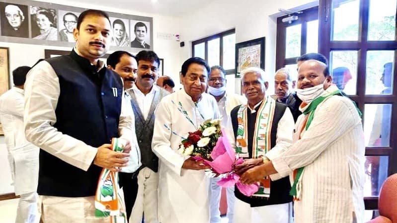 MP: नगर निकाय चुनाव से पहले गोडसे भक्त की कांग्रेस में वापसी, उठने लगे हैं सवाल