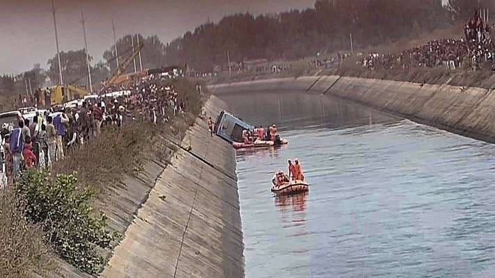 Sidhi Accident: बस हादसे में मिले और 2 शव, 53 पहुंची मृतकों की संख्या, एक की तलाश जारी