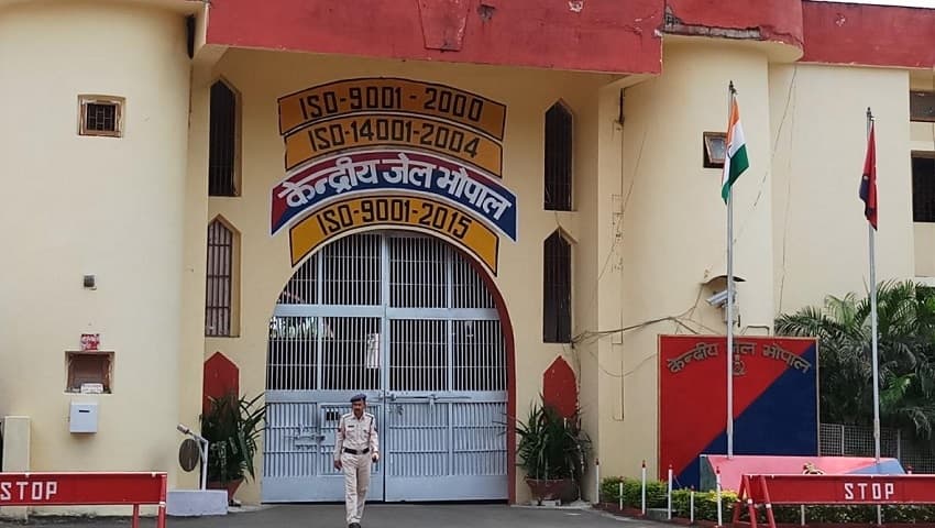 MP News: खबर का असर- मंत्री की फटकार के बाद रोकी गई जेल विभाग की अटैचमेंट निरस्त सूची