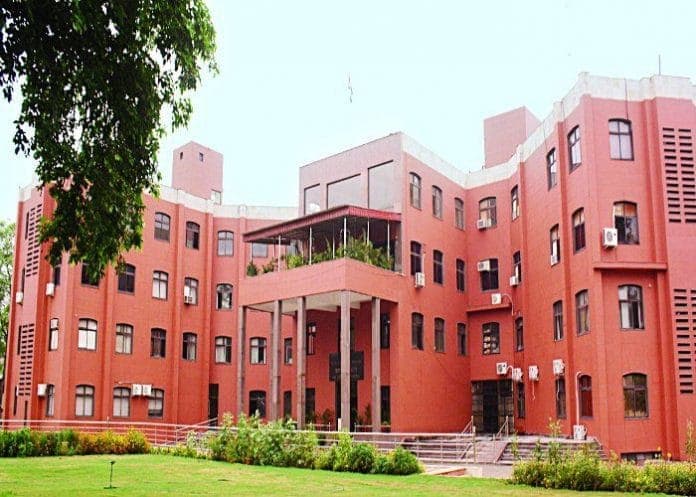 भ्रष्टाचार: बिल्डरों ने बिना अनुमति बना दी मल्टी स्टोरी, कलेक्टर के निर्देश पर FIR