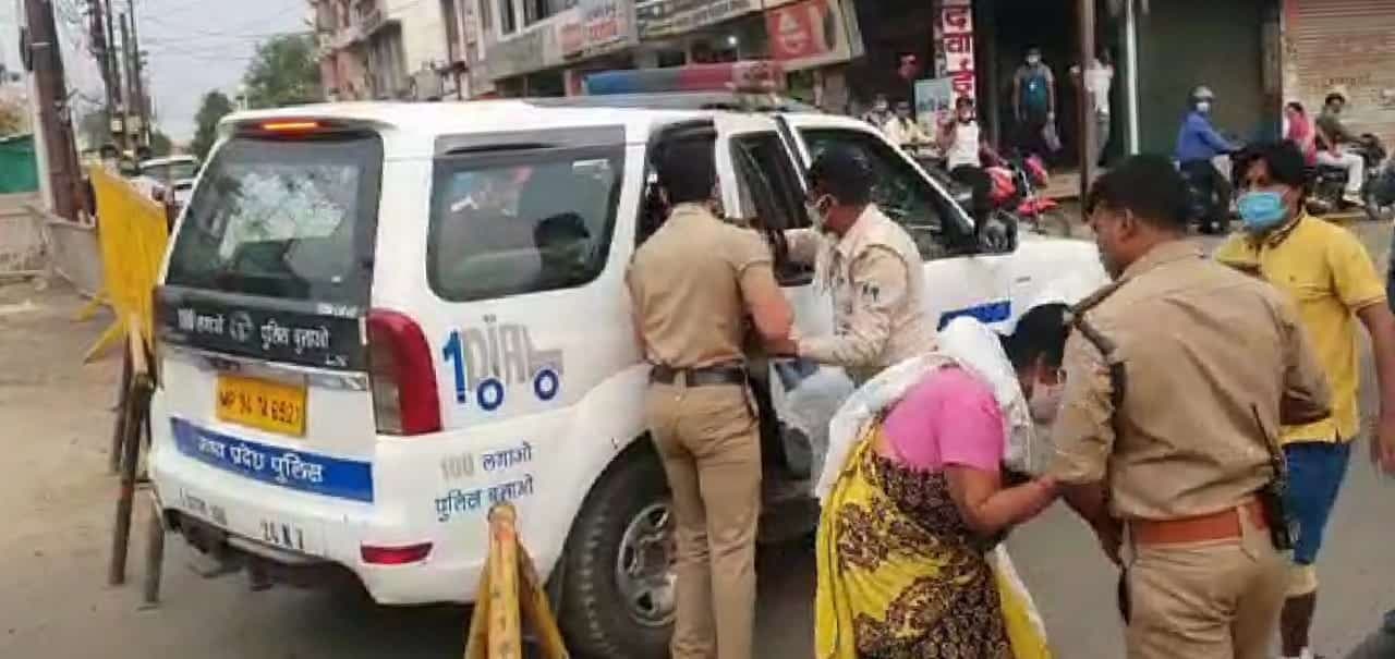 भोपाल पुलिस की गुंडागर्दी, बेटा चिल्लाता रहा, मां हाथ जोड़ती रही, उसके बाद भी युवक को जबरदस्ती ले गए थाने, वीडियो वायरल