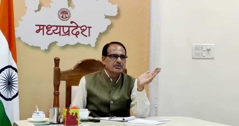 CM शिवराज के कहने के बाद भी नहीं मिल पा रहा पूरा इलाज, भटक रही परेशान बेटी