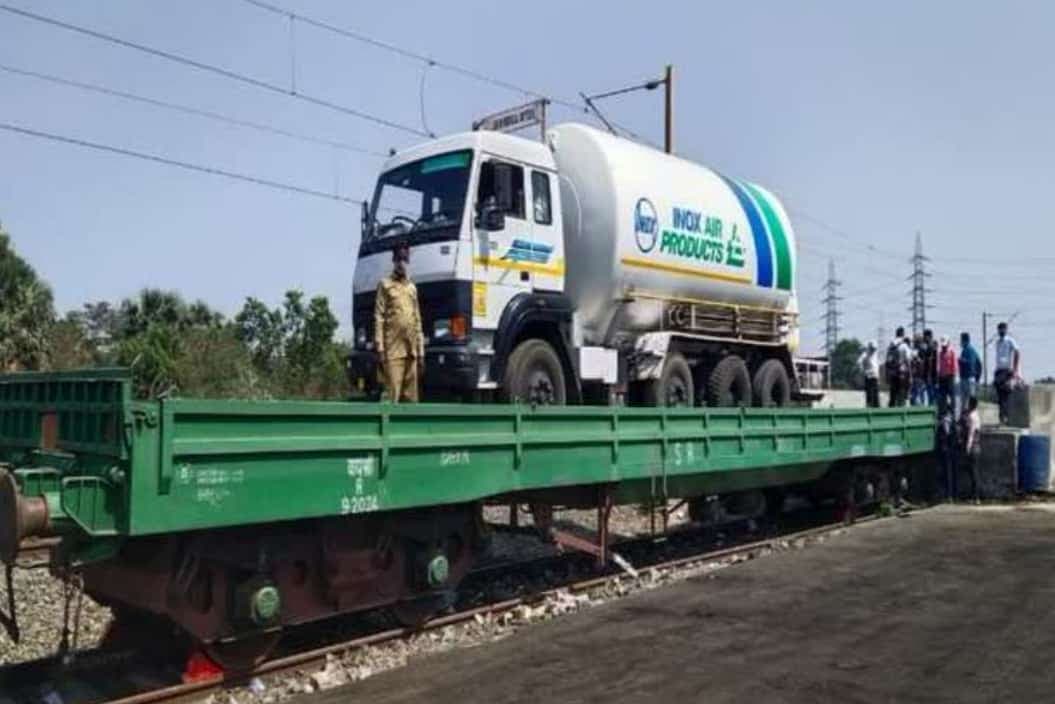 देश भर में ‘ऑक्सीजन एक्सप्रेस’ चलाएगी रेलवे