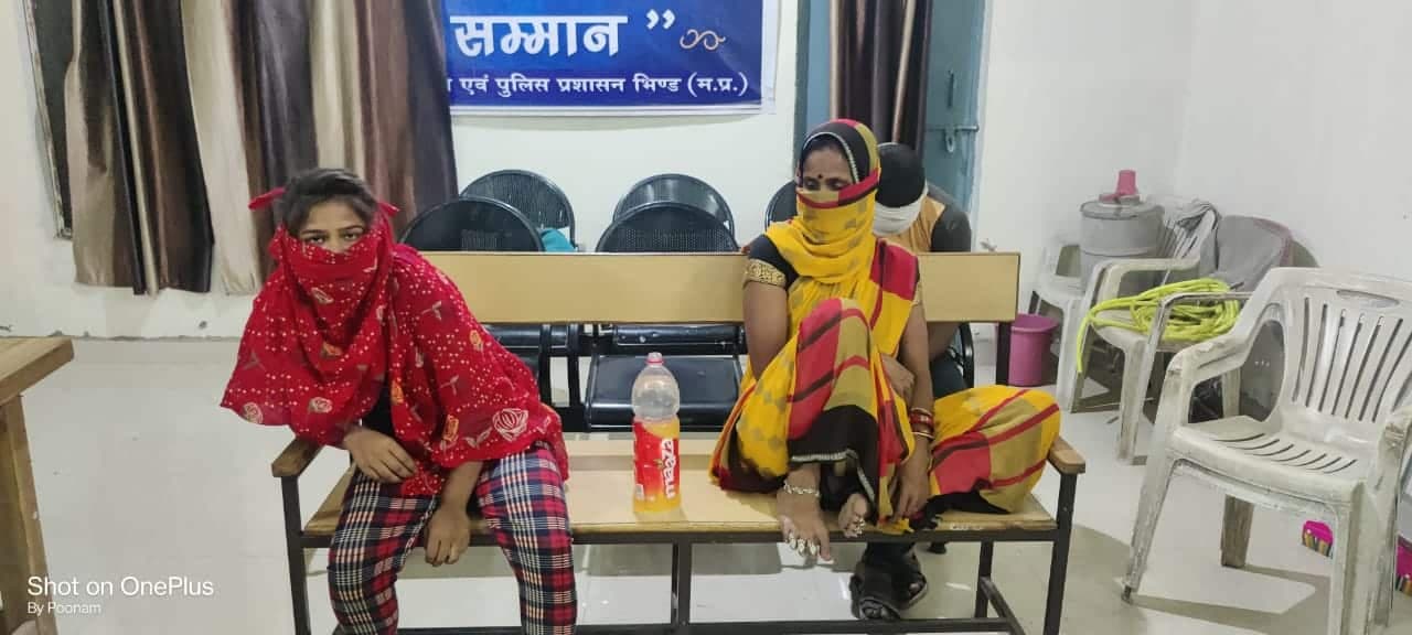 Sex Racket : 20 साल से चल रहा था देह व्यापार, संचालिका और तीन युवतियां गिरफ्तार