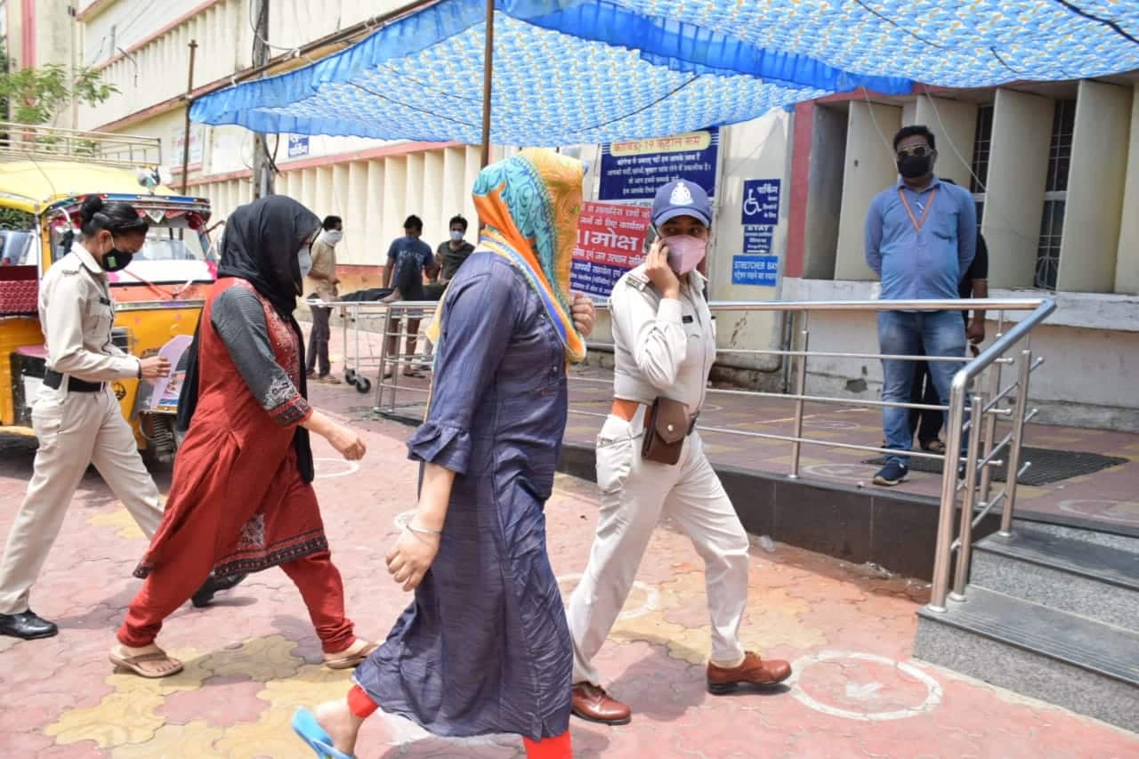 जबलपुर नकली इंजेक्शन मामला : सिटी हॉस्पिटल संचालक मोखा की पत्नी और अस्पताल की मैनेजर गिरफ्तार