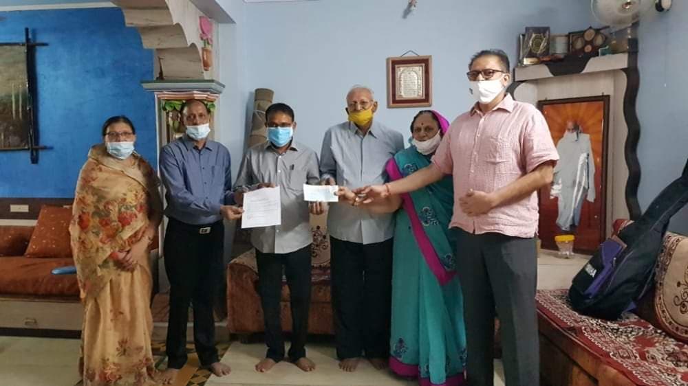 खरगोन में लगाए जाएंगे मेगा ऑक्सीजन प्लांट, उद्योगपति आगे आकर कर रहे राशि दान