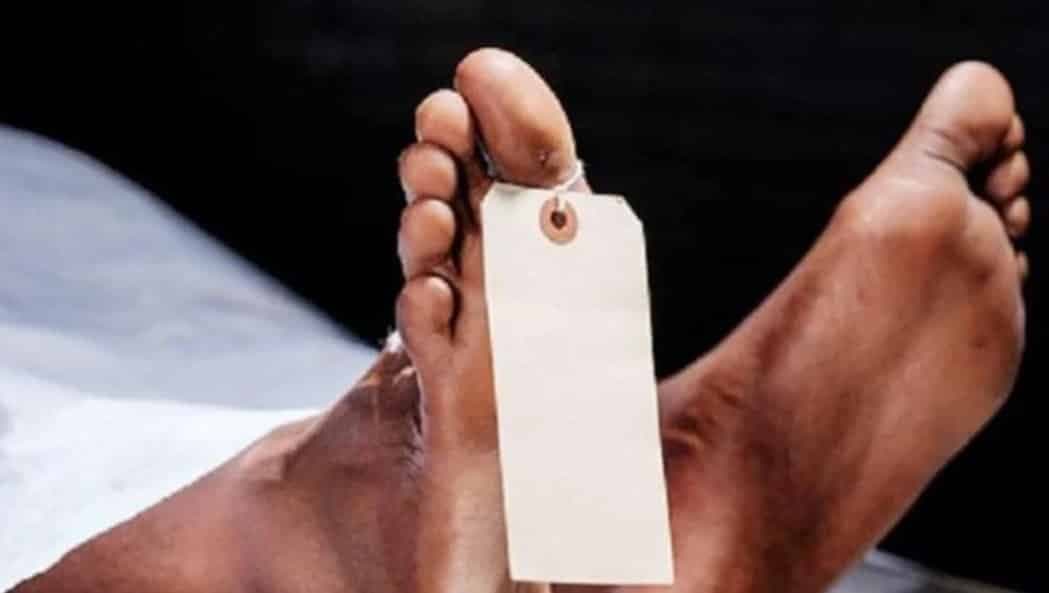 अशोकनगर : परिजनों का दावा चिता से उठकर बैठा मुर्दा, डॉक्टरों ने दोबारा किया मृत घोषित