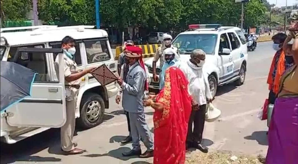 जबलपुर : बारात में उमड़ी भीड़, पुलिस ने लगाई फटकार, उल्टे पांव वापस पहुंचाया घर