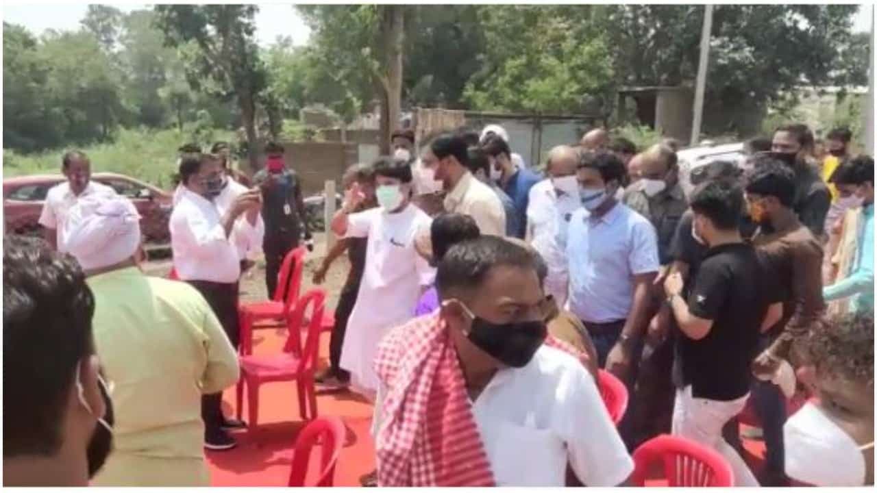 VIDEO: कभी लाल बत्ती तक न लगाने वाले ज्योतिरादित्य सिंधिया इस बार दिखें भारी सुरक्षा में