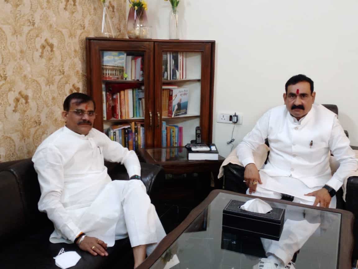 MP Politics: नरोत्तम से मिलने पहुंचे वीडी शर्मा, क्या है इन सियासी मुलाकातों के मायने!