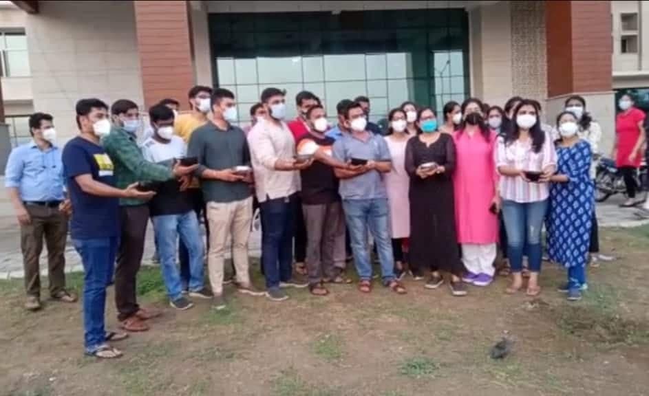 सरकार ने मांगे सीट लीविंग बॉण्ड के पैसे, तो जूडा ने पकड़ लिया कटोरा