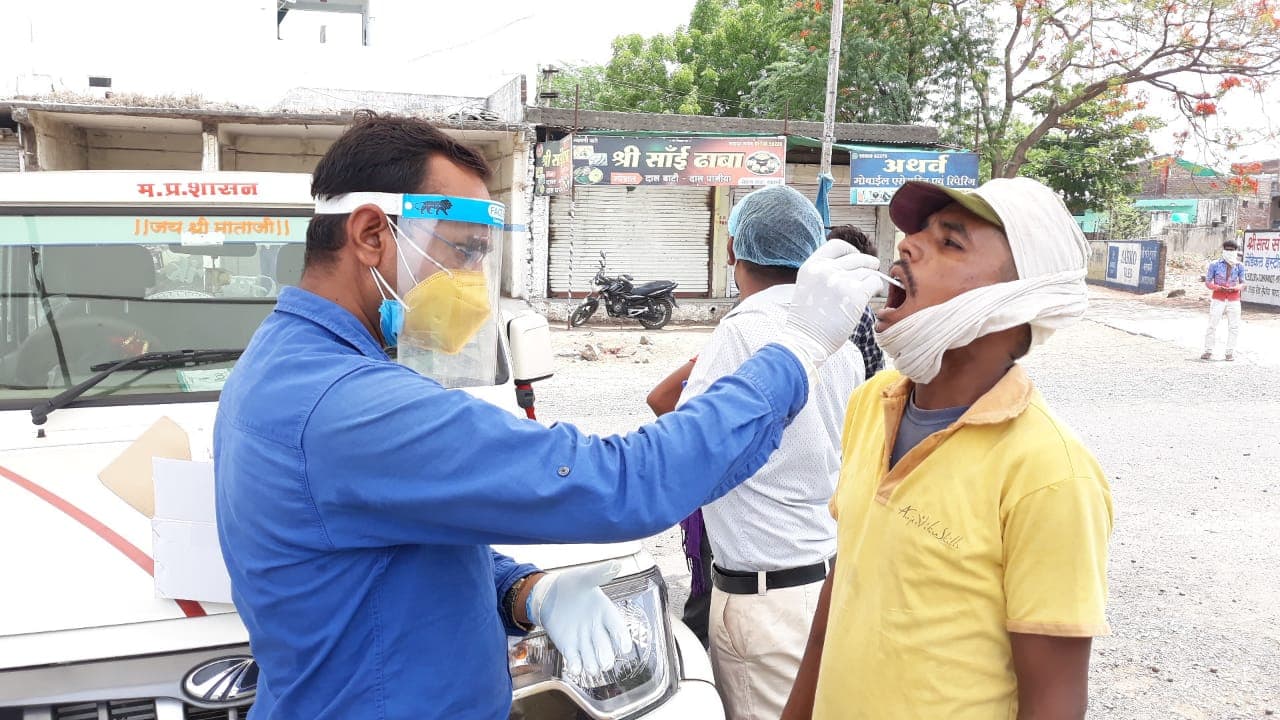 बड़वानी: किल कोरोना-4 अभियान के तहत गांवो के साथ शहरो में भी किया जा रहा सर्वे