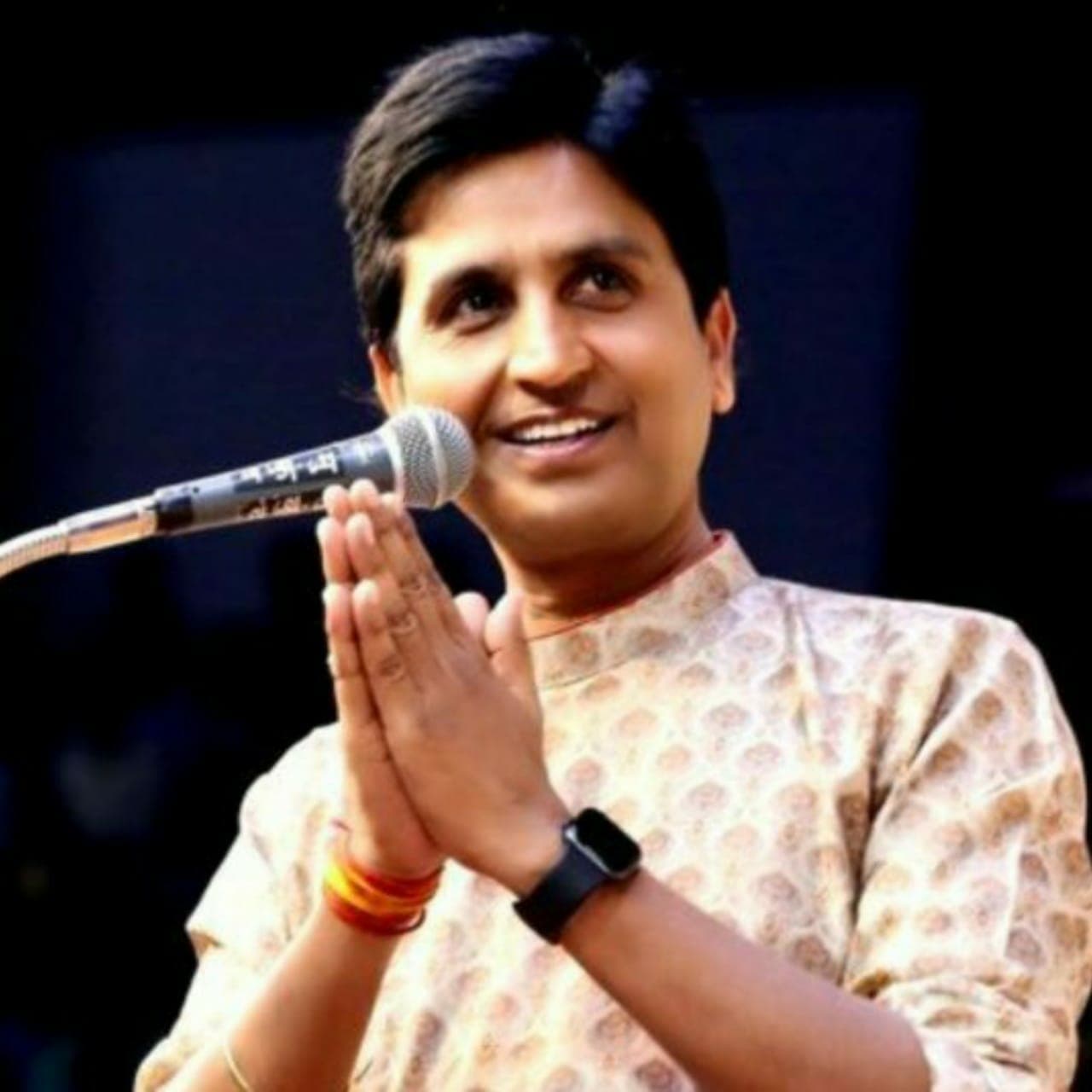 कवि कुमार विश्वास ने क्यों कहा ये लोकतंत्र का शोकपर्व हैं ? जानिए इसकी वजह