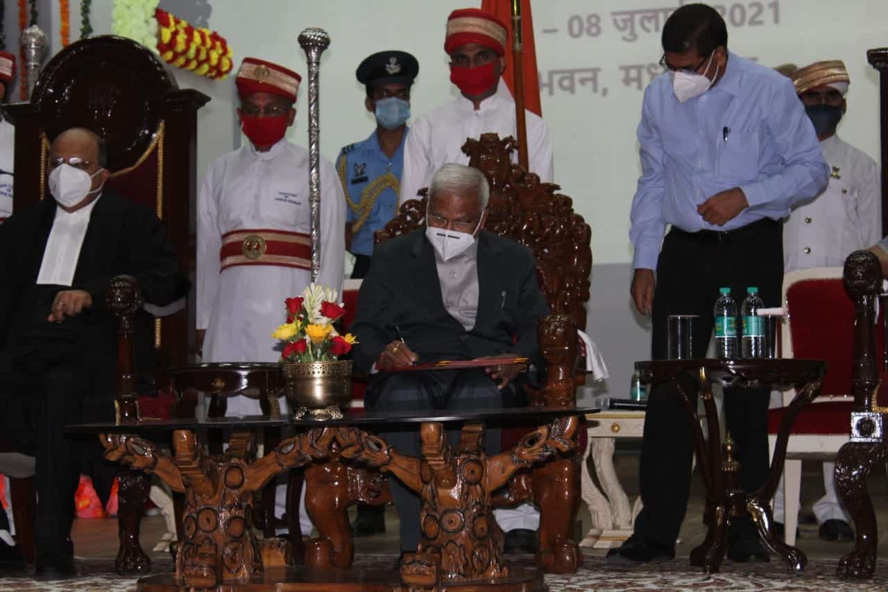 MP के 30वें राज्यपाल के रूप में मंगू भाई छगन भाई पटेल ने ली शपथ, CM Shivraj ने कही बड़ी बात