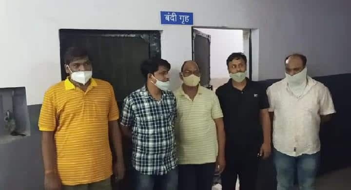 Dhar : आईपीएल में सट्टा खेलते 5 लोग गिरफ्तार, लैपटॉप सहित अन्य सामग्री भी जब्त