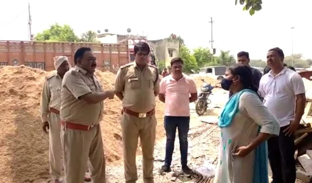 मुरैना : हद है, हावी रेत माफिया, पुलिस कस्टडी से रेत चोरी !