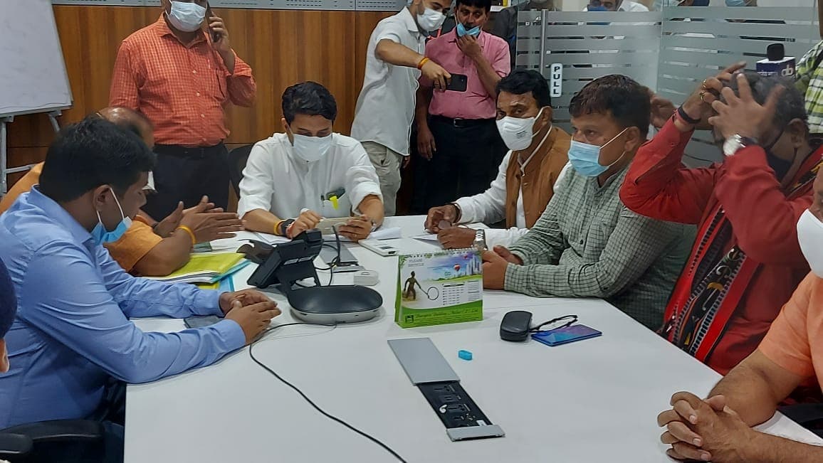 MP Flood: ग्वालियर पहुंचे ज्योतिरादित्य सिंधिया, देर रात बुलाई बैठक, अधिकारियों को दिये निर्देश