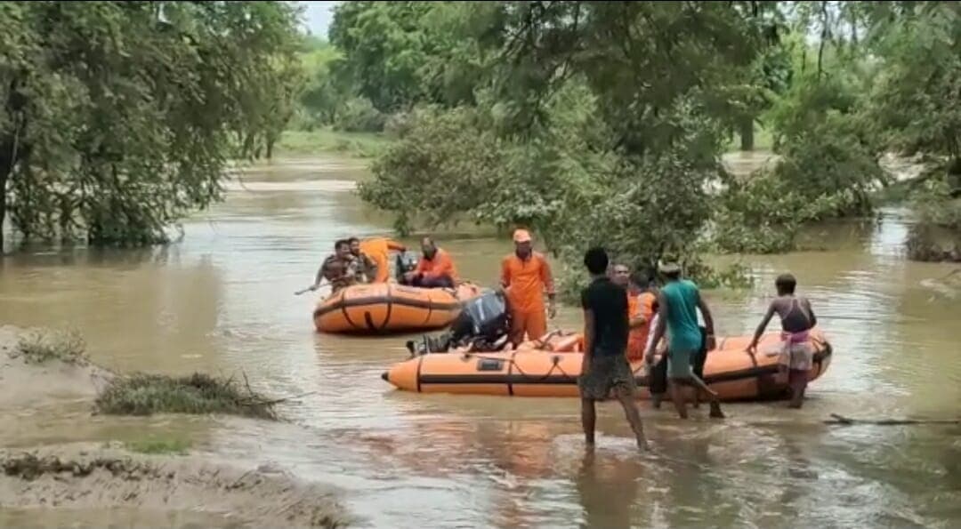 अशोकनगर- अतिवृष्टि के कारण कई इलाकों में बिगड़े हालात, प्रभारी मंत्री ने किया निरीक्षण
