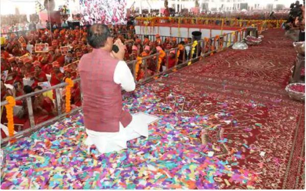 Ladli Behna Yojana : 1.25 करोड़ लाड़ली बहनों को तोहफा, खाते में 1000-1000 रुपए ट्रांसफर, 21 साल वाली बहनें भी पात्र, 25 जुलाई से आवेदन