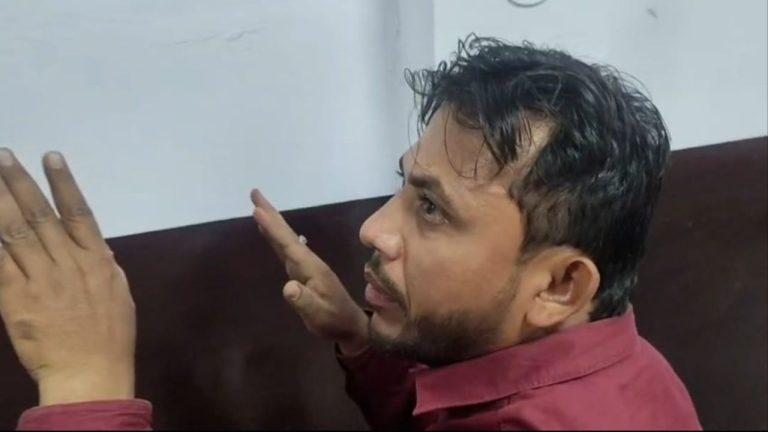 महिला के खाते में आई मुआवजा राशि देने के बदले मांगी रिश्वत, लोकायुक्त पुलिस ने पटवारी को 50 हजार रुपये लेते रंगे हाथ पकड़ा