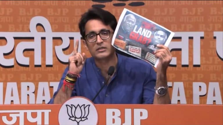 कांग्रेस का दोगलापन! भाजपा से सवाल अपने अध्यक्ष से क्यों नहीं? BJP का मल्लिकार्जुन खड़गे पर करोड़ों के जमीन घोटाले का आरोप