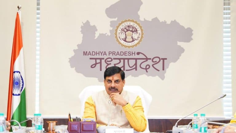 लाखों पेंशनधारकों को मिली सौगात, CM मोहन यादव ने खातों में भेजे 203.56 करोड़ रुपये, कहा- बुजुर्गों का सम्मान हमारा धर्म