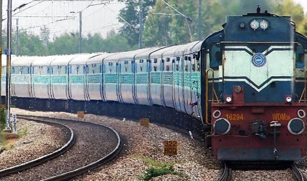 आप भारत घूमना चाहते हैं? तो उठाइये IRCTC की इस सेवा का लाभ, रहना खाना सब फ्री