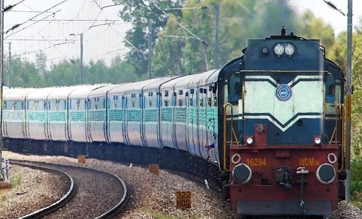 Indian Railways : यात्रीगण कृपया ध्यान दें! ऑनलाइन टिकट बुकिंग के लिए IRCTC ने बदले नियम