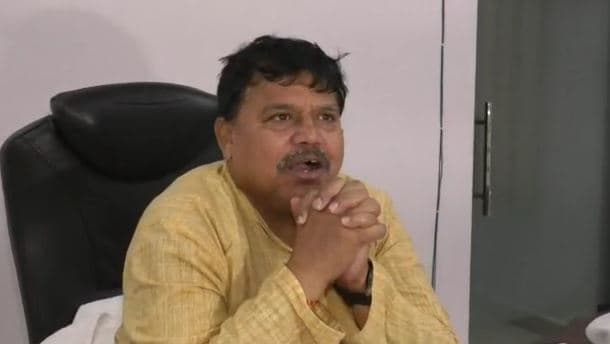 मंत्री जी को विभाग के अधिकारियों ने दिया करंट, CM को दे डाली ये सलाह