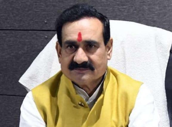 MP News: किल कोरोना- मंत्री जी के बंगले पर अब बिना वैक्सीन No Entry
