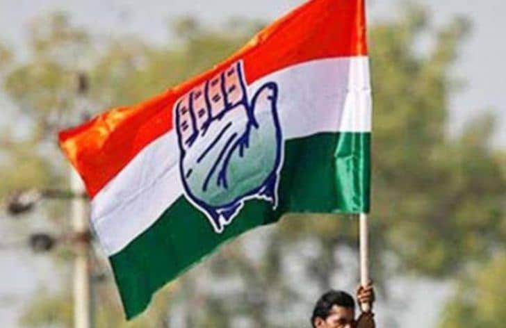 चुनाव से पहले कांग्रेस को लगा बड़ा झटका, पूर्व MP और कार्यकारी अध्यक्ष ने पद से दिया इस्तीफा