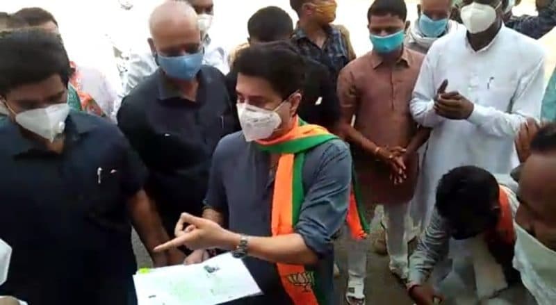 भूमाफिया के आरोपों पर ज्योतिरादित्य सिंधिया ने तोड़ी चुप्पी