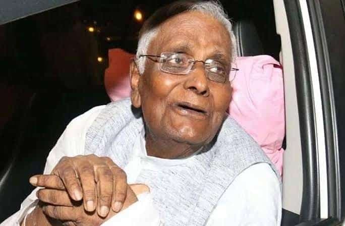 MP News : वरिष्ठ BJP नेता कैलाश सारंग की तबियत बिगड़ी, एयर एंबुलेंस से मुंबई भेजा