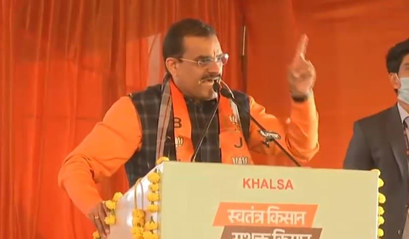 किसान सम्मेलन में भड़के BJP अध्यक्ष वीडी शर्मा, कहा- ‘अवार्ड वापसी करने वालों से अवार्ड छीन लेना चाहिए’