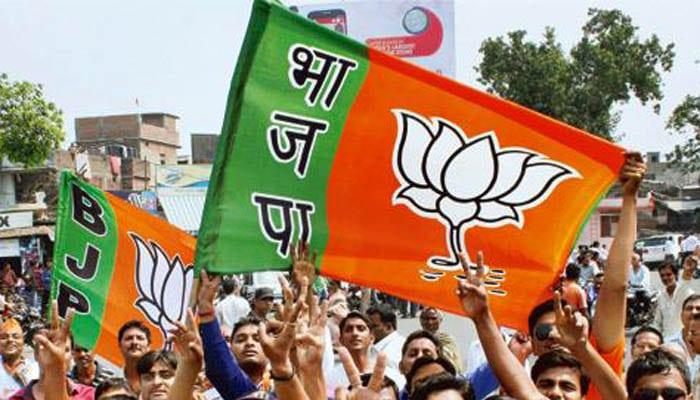 आगामी चुनावों से पहले 15 समर्थकों के साथ बीजेपी के दिग्गज नेता की घर वापसी