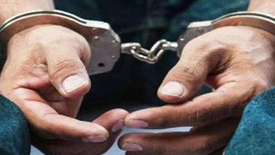 ब्रांडेड कंपनी के नाम से बेच रहे थे नकली सामान, दो दुकानदार गिरफ्तार