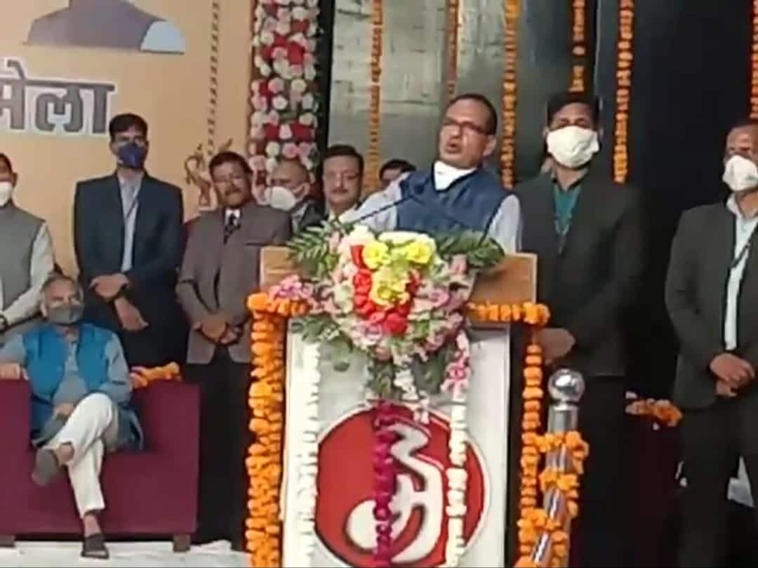 “फ्री हैण्ड “पर गरमाई सियासत, कांग्रेस ने CM शिवराज पर साधा निशाना