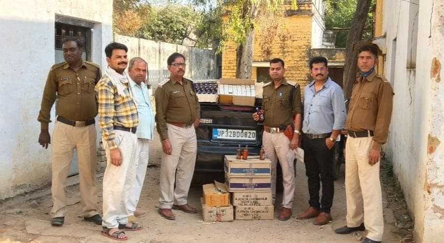 मुरैना : आबकारी विभाग ने अवैध शराब की पेटी सहित कार को किया बरामद, आरोपी फरार