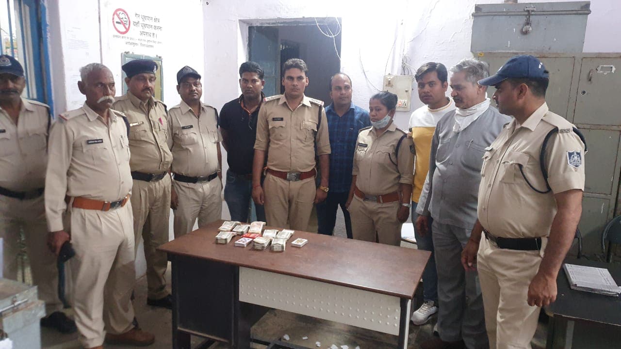 Morena News : पुलिस ने 22 जुआरियों के कब्जे से जप्त किए 2,89,030 रुपए