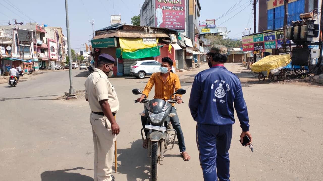 कोरोना को लेकर सख्त सरकार, नगरीय क्षेत्रों में 30 अप्रैल तक रात्रि कालीन लॉकडाउन