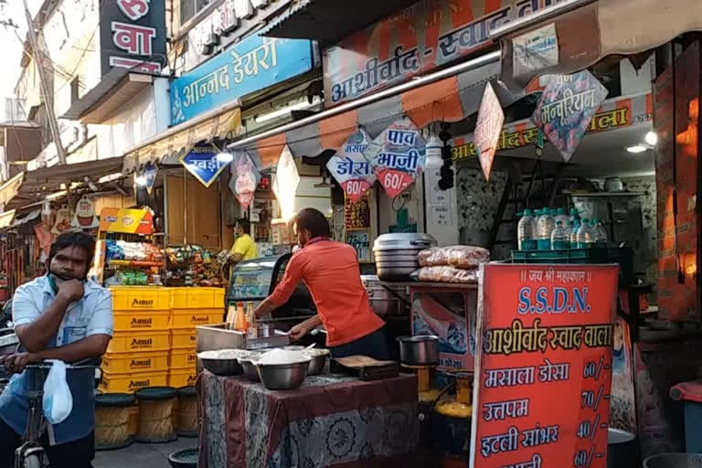 Ujjain News: महाकाल मंदिर के बाहर रेस्टोरेंटों पर खाद्य विभाग ने मारा छापा