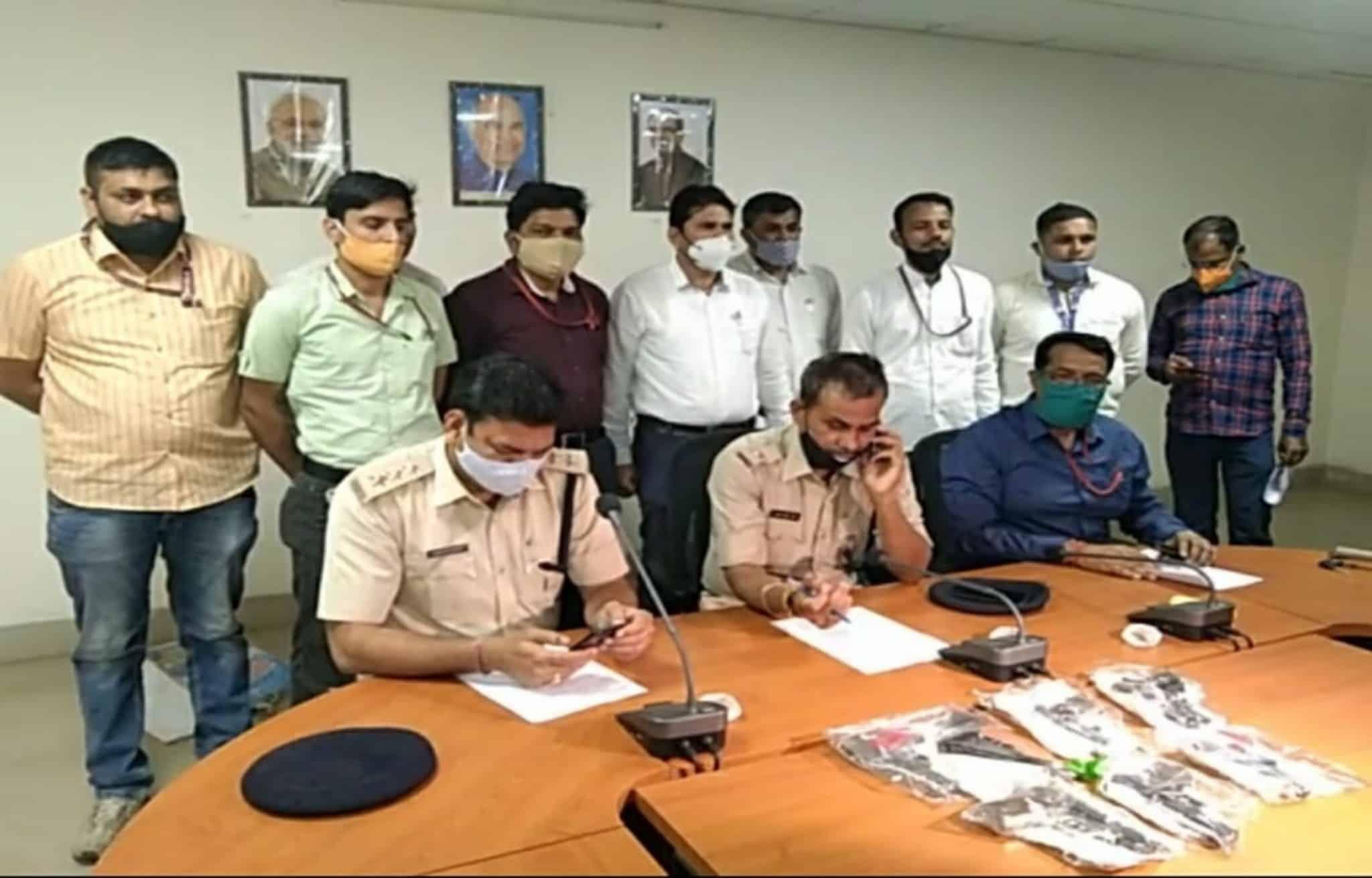 अवैध हथियारों के साथ 6 बदमाश गिरफ्तार, तस्करी कर लाये 32 बोर की 7 लोडेड पिस्टल बरामद