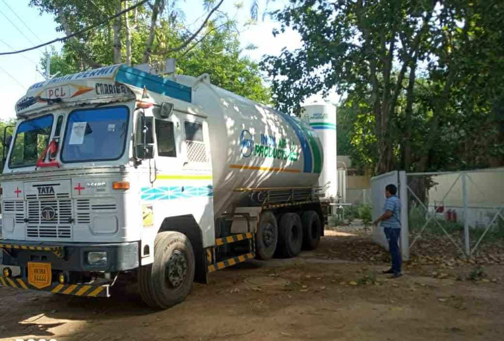 अच्छी खबर : ग्वालियर पहुंची प्राण वायु, रात तक तीन और बड़े ऑक्सीजन टैंकर पहुंचेंगे