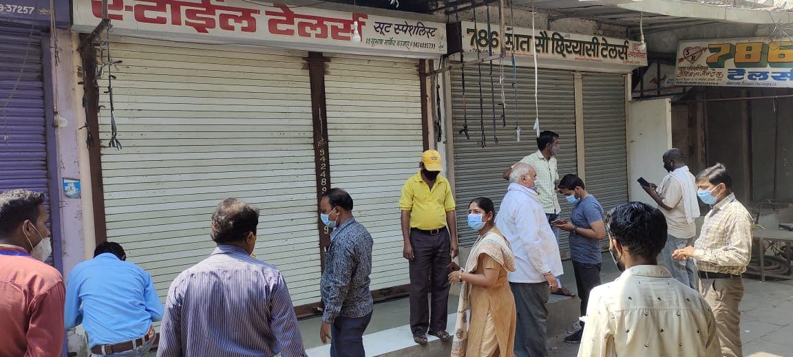 बड़वाह में तहसीलदार की कार्यवाही, 16 लोगों के काटे चालान, 6 को भेजा अस्थाई जेल