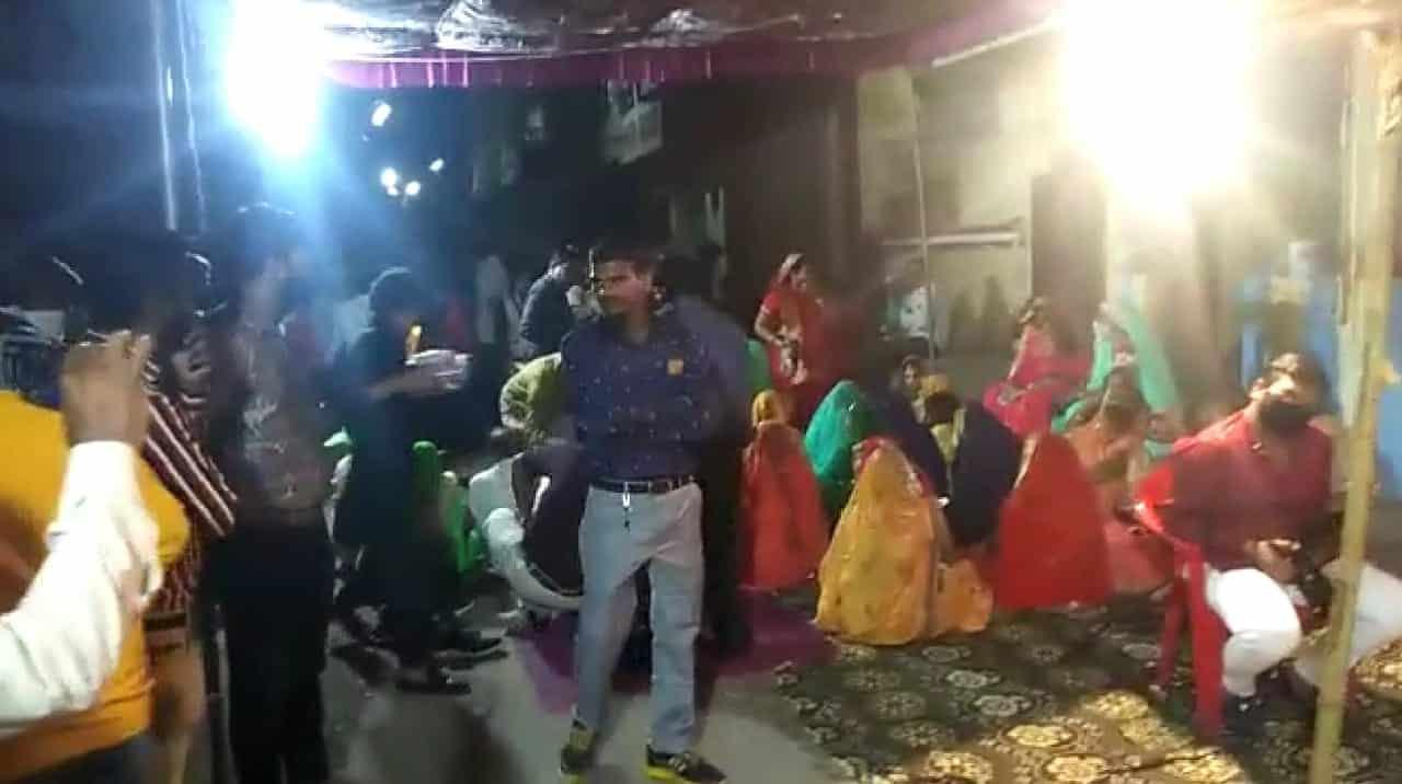 इंदौर में शादी समारोह में उड़ी कोरोना नियमों की धज्जियां, 2 परिवारों पर केस दर्ज