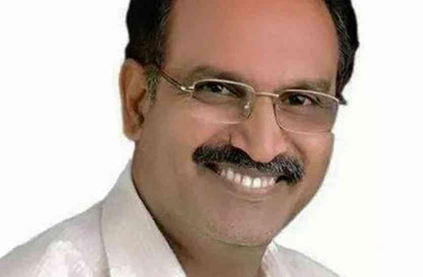 बीजेपी विधायक की सीएम से मांग, युवाओं को होगा यह बड़ा फायदा