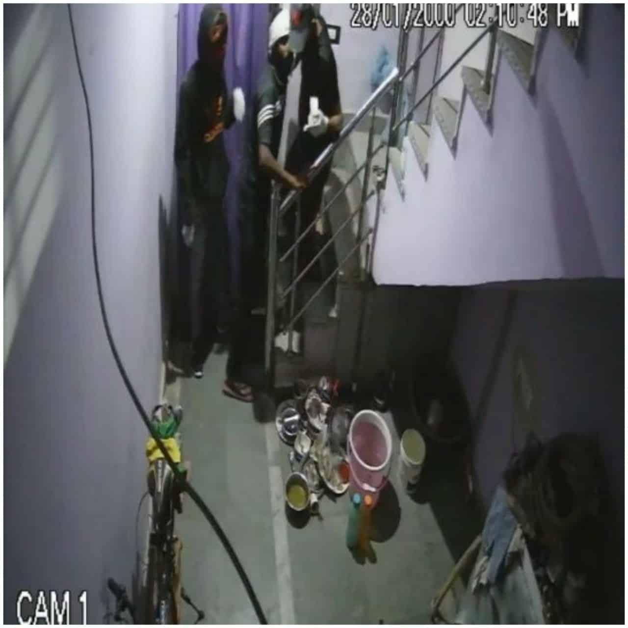 एक घर में दूसरी बार घुसे चोर, कुछ नहीं मिला तो खाना खाया, सुबह फ्रेश होकर भाग गए